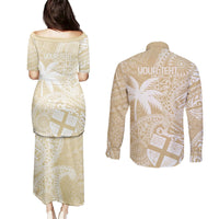 Custom Indo Fijians Couples Matching Puletasi and Long Sleeve Button Shirt Fiji ke Hindustani Polyneisan Paisley Beige Style LT9 - Polynesian Pride