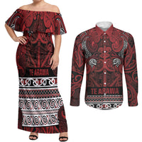 Aotearoa Iwi Te Arawa Couples Matching Off Shoulder Maxi Dress and Long Sleeve Button Shirt Maori Wharenui House Tribal Pattern LT9 Dark Red - Polynesian Pride