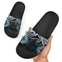 Blue Aotearoa Tukutuku Manawa Tapu Slide Sandals Ta Moko Toi Maori - Polynesian Pride