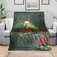 Meri Kirihimete Kakapo Blanket Green Silver Fern Christmas Vibe