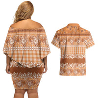 Hawaiian Hibiscus Honu Couples Matching Off Shoulder Short Dress and Hawaiian Shirt Gold Mele Kalikimaka Palaka Spirit - Polynesian Pride