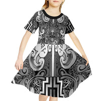Custom New Zealand Taiaha Maori Kid Short Sleeve Dress Kiwikiwi Minimalist Silver Fern Tukutuku Motif