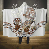 Polynesian Manta Ray Hooded Blanket Beige Floral Turtle Tattoo - Polynesian Pride