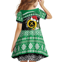 Vanuatu Pig's Tusk Meri Krismas! Kid Short Sleeve Dress Vanuatuan Sand Drawing Pattern - Polynesian Pride