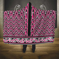 New Zealand Maori Niho Taniwha Hooded Blanket Mawhero Mangopare and Puhoro Pattern