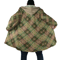 Seamless Pattern Puakenikeni and Kalo Cloak LT9 - Polynesian Pride