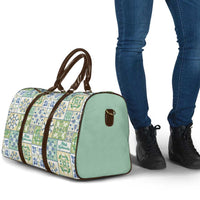 Mele Kalikimaka Hawaii Christmas Travel Bag Omaomao Seamless Floral Motif - Polynesian Pride