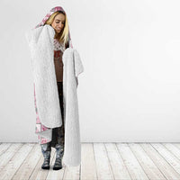 Mele Kalikimaka Hawaii Christmas Hooded Blanket Akala Seamless Floral Motif - Polynesian Pride