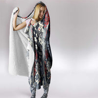 Hawaii Puakenikeni and Maile Lei Hooded Blanket Navy Blue Japanese Wave Style - Polynesian Pride