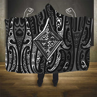 New Zealand Maori Taniko Hooded Blanket Black Kowhaiwhai Puhoro