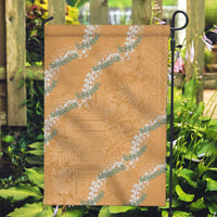 Aloha Pakalana and Puakenikeni Lei Garden Flag Gold Hawaiian Pattern