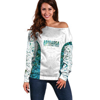 Custom New Zealand Aotearoa Off Shoulder Sweater Green Maori Paua Shell Indigenous - Polynesian Pride