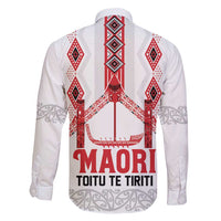 Toitu Te Tiriti Waitangi Family Matching Off Shoulder Maxi Dress and Hawaiian Shirt White Wharenui House - Polynesian Pride