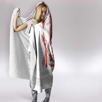 Toitu Te Tiriti Waitangi Hooded Blanket White Wharenui House LT9 - Polynesian Pride