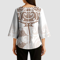 New Zealand Manta Ray Tattoo Kimono Sleeve Blouse Aotearoa Maori Haehae Beige - Polynesian Pride