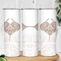 New Zealand Manta Ray Tattoo Skinny Tumbler Aotearoa Maori Haehae Beige - Polynesian Pride