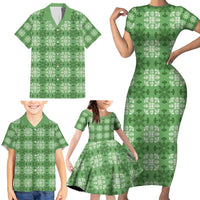 Green Hawaiian Quilt Family Matching Short Sleeve Bodycon Dress and Hawaiian Shirt Hawaii Pineapple Monstera Palaka Motifs - Polynesian Pride