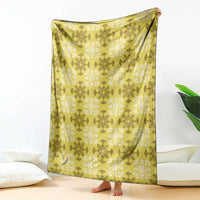 Yellow Hawaiian Quilt Blanket Hawaii Pineapple Monstera Palaka Motifs - Polynesian Pride