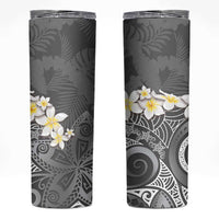 Gray Polynesian Tribal Frangipani Tropical Vibe Skinny Tumbler