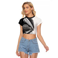 New Zealand Silver Fern Curling Personalised Raglan Cropped T Shirt Aotearoa Kiwi Ponga Black White Version - Polynesian Pride