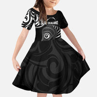 Personalised New Zealand Silver Fern Lacrosse Family Matching Off The Shoulder Long Sleeve Dress and Hawaiian Shirt Aotearoa Maori Pattern LT14 Daughter's Dress Black - Polynesian Pride
