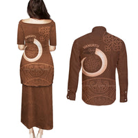 Vanuatu Indipendens Dei Couples Matching Puletasi and Long Sleeve Button Shirt Yumi Sand Drawing Turtle Mix Lapita LT14 - Polynesian Pride