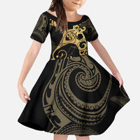 Black And Gold Aotearoa Whai Family Matching Tank Maxi Dress and Hawaiian Shirt NZ Stingrays Maori Curves Style LT14 Daughter's Dress Gold - Polynesian Pride