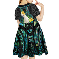 Sulphur-crested Cockatoo New Zealand Kid Short Sleeve Dress Paua Shell Aotearoa Maori Tropical Flowers - Polynesian Pride