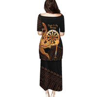 Aloha Hawaii Darts Family Matching Puletasi and Hawaiian Shirt Dart Board With Polynesian Shark - Gold