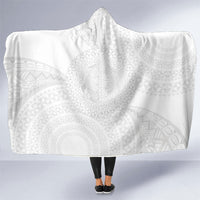 Tonga White Sunday Hooded Blanket Fakame Tongan Ngatu Turtle LT14 One Size White - Polynesian Pride