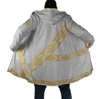 Tonga White Sunday Cloak Fakame Tongan Ngatu Pattern Gold Strips LT14 - Polynesian Pride