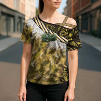 Yellow Traditional Cloak Aotearoa Cross Shoulder Shirt Maori Paua Shell Korowai Pattern LT14 - Polynesian Pride