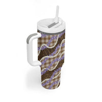 Brown Hawaii Palaka Honohono Pikake Tumbler With Handle Hawaiian Orchid Lei Polynesian Pattern - Polynesian Pride