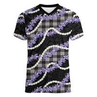 Black Hawaii Palaka Honohono Pikake Women V-Neck T-Shirt Hawaiian Orchid Lei Polynesian Pattern LT14 Female Black - Polynesian Pride