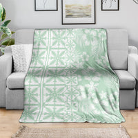 Pastel Green Kahili Quilt Hawaii Blanket Tropical Flower Seamless Half Style