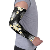 Black Tropical Hawaii Arm Sleeves Seamless Monstera Plumeria Hawaiian Pattern - Polynesian Pride