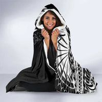 Black White Marquesas Islands Hooded Blanket Marquesan Matatiki Hammerhead Shark Patutiki - Polynesian Pride