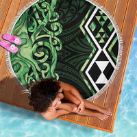 Green Aotearoa Beach Blanket Taniko Motifs With Paua Shell Kowhaiwhai