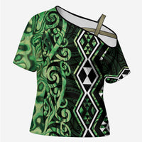 Green Aotearoa Cross Shoulder Shirt Taniko Motifs With Paua Shell Kowhaiwhai - Polynesian Pride