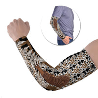 Wahaika New Zealand Arm Sleeves Maori Weapon Kowhaiwhai Fern Poutama Motifs LT14 Set of 2 Brown - Polynesian Pride