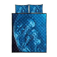 Blue Gradient Polynesia Jellyfish Quilt Bed Set Plumeria Polynesian Tattoo Glowing Vibes