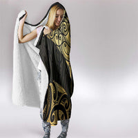 Gold Black New Zealand Manta Ray Hooded Blanket Aotearoa Maori Haehae LT14 - Polynesian Pride