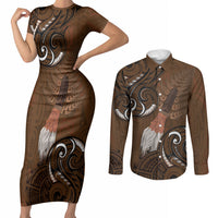 New Zealand Taiaha Couples Matching Short Sleeve Bodycon Dress and Long Sleeve Button Shirt Maori Weapon Silver Fern Maori Pattern LT22 Brown - Polynesian Pride