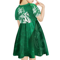 New Zealand Matariki Kid Short Sleeve Dress Maori Manaia Galaxy Silver Fern Green Color