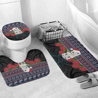 New Zealand Hei Tiki Christmas In July Bathroom Set Pohutukawa Santa Xmas Polynesian Pattern LT22 Mat Set Only (3 pcs) One Size Black - Polynesian Pride
