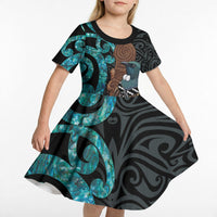New Zealand Tui Bird Wahaika Kid Short Sleeve Dress Maori Weapon Paua Shell Koru Pattern LT22 - Polynesian Pride