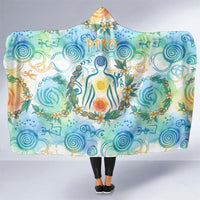 Hawaiian Piko Cultural Pride Aloha Hooded Blanket Watercolor Spiral Art - Tropical Plumeria Lei Garland TS04 One Size White Blue - Polynesian Pride