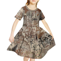 Choice Bro Graffiti Handshake Kid Short Sleeve Dress New Zealand Slang Fern Brick Wall and Urban Street Art