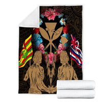 Hawaii Map Kanaka Two Men Holding Flag Premium Blankets Gold - AH - Polynesian Pride