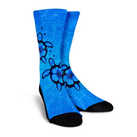 Hawaiian Turtle Swim In The OCean With Hibiscus Polynesian Crew Socks - AH - Polynesian Pride